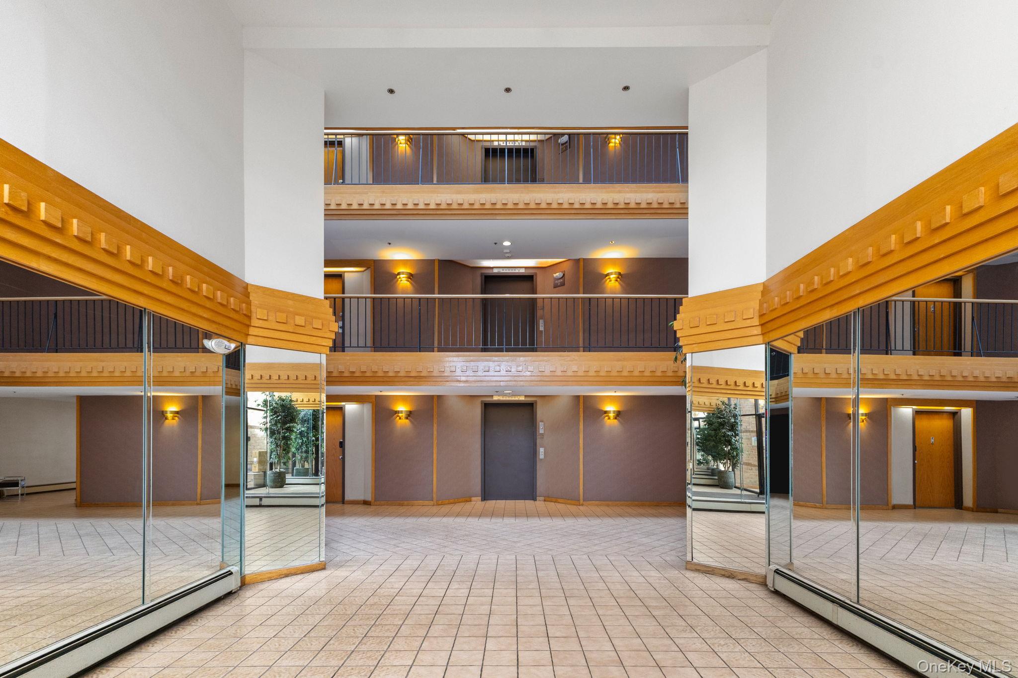 #2 photo, 508 Central Park Avenue, Scarsdale , NY 10583