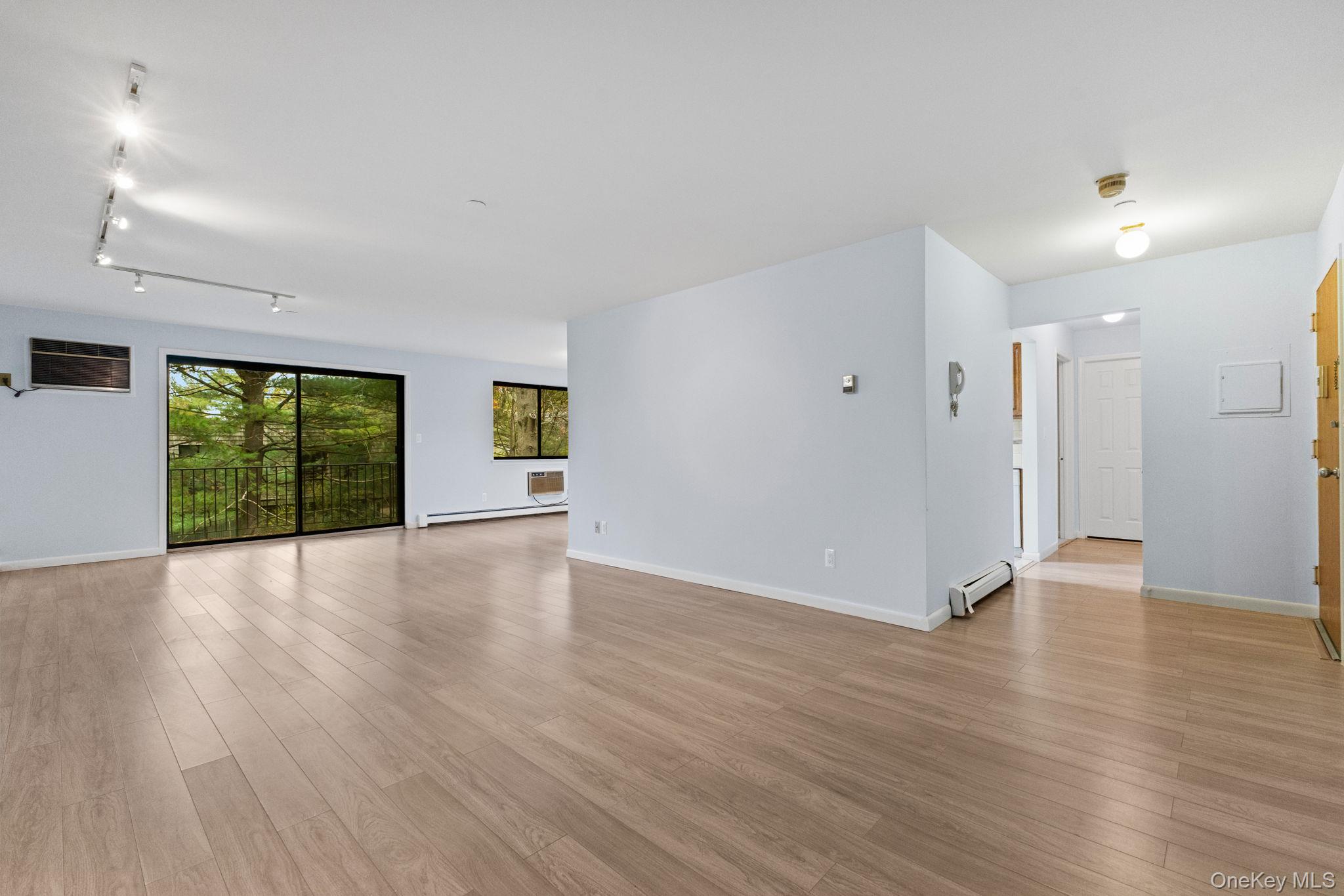 #5 photo, 508 Central Park Avenue, Scarsdale , NY 10583