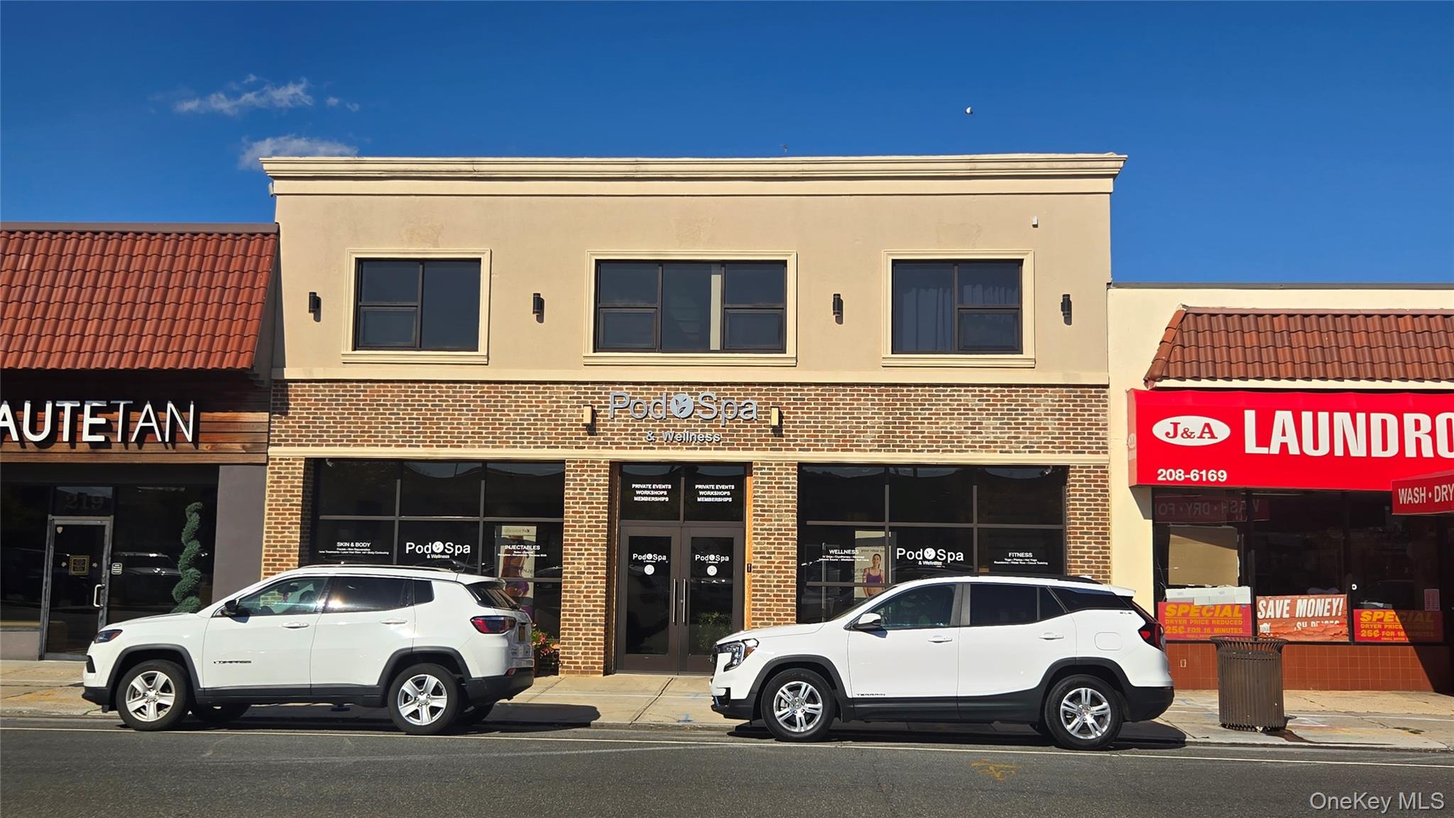 #1 photo, 221-223 E Park Avenue, ナッソー郡 Long Beach , NY 11561