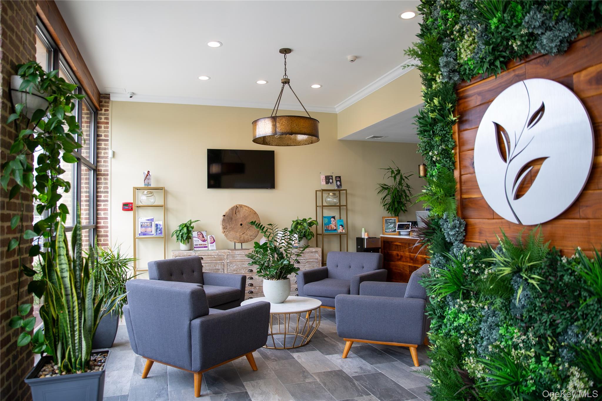 #3 photo, 221-223 E Park Avenue, ナッソー郡 Long Beach , NY 11561