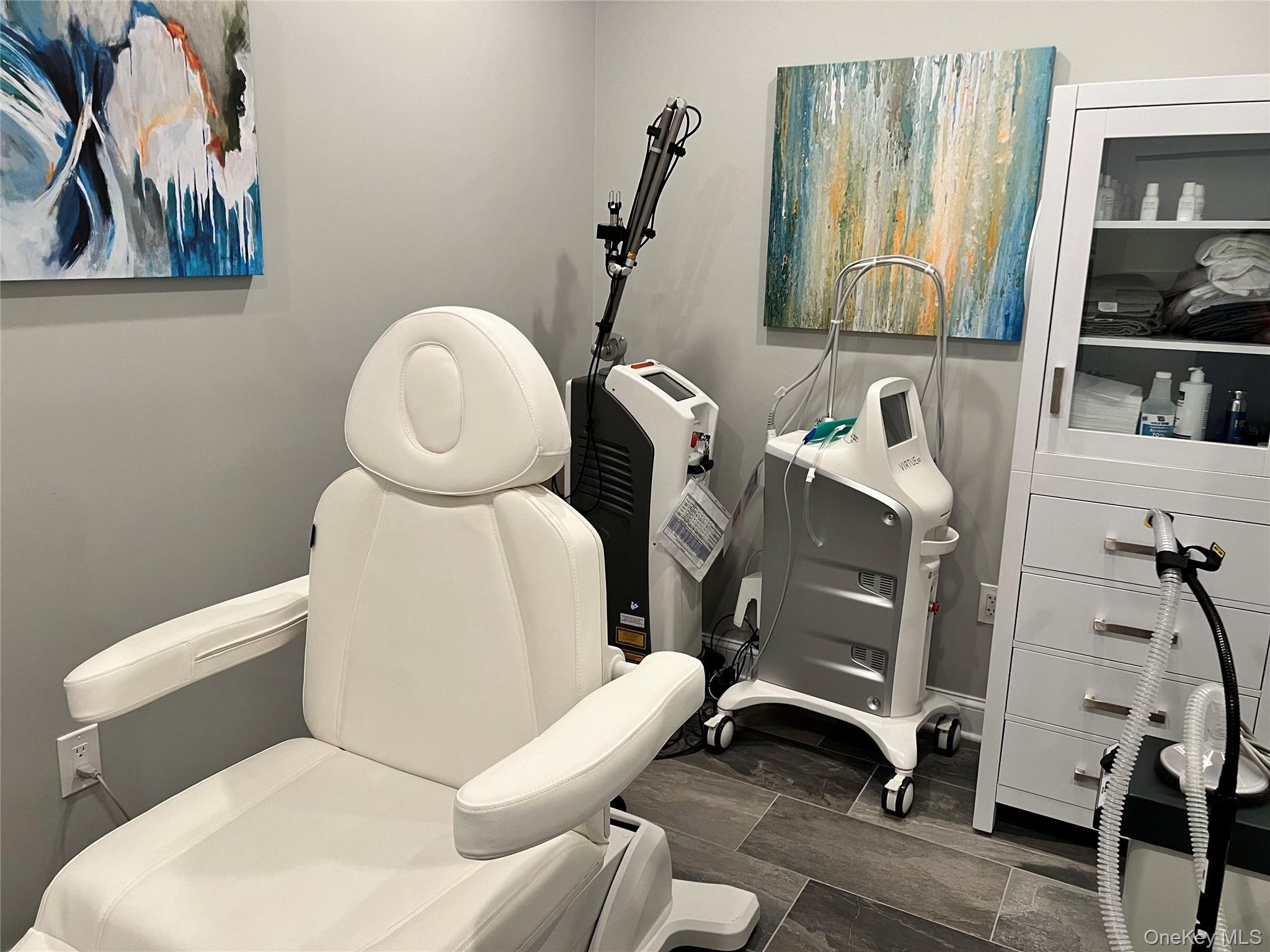 #8 photo, 221-223 E Park Avenue, ナッソー郡 Long Beach , NY 11561