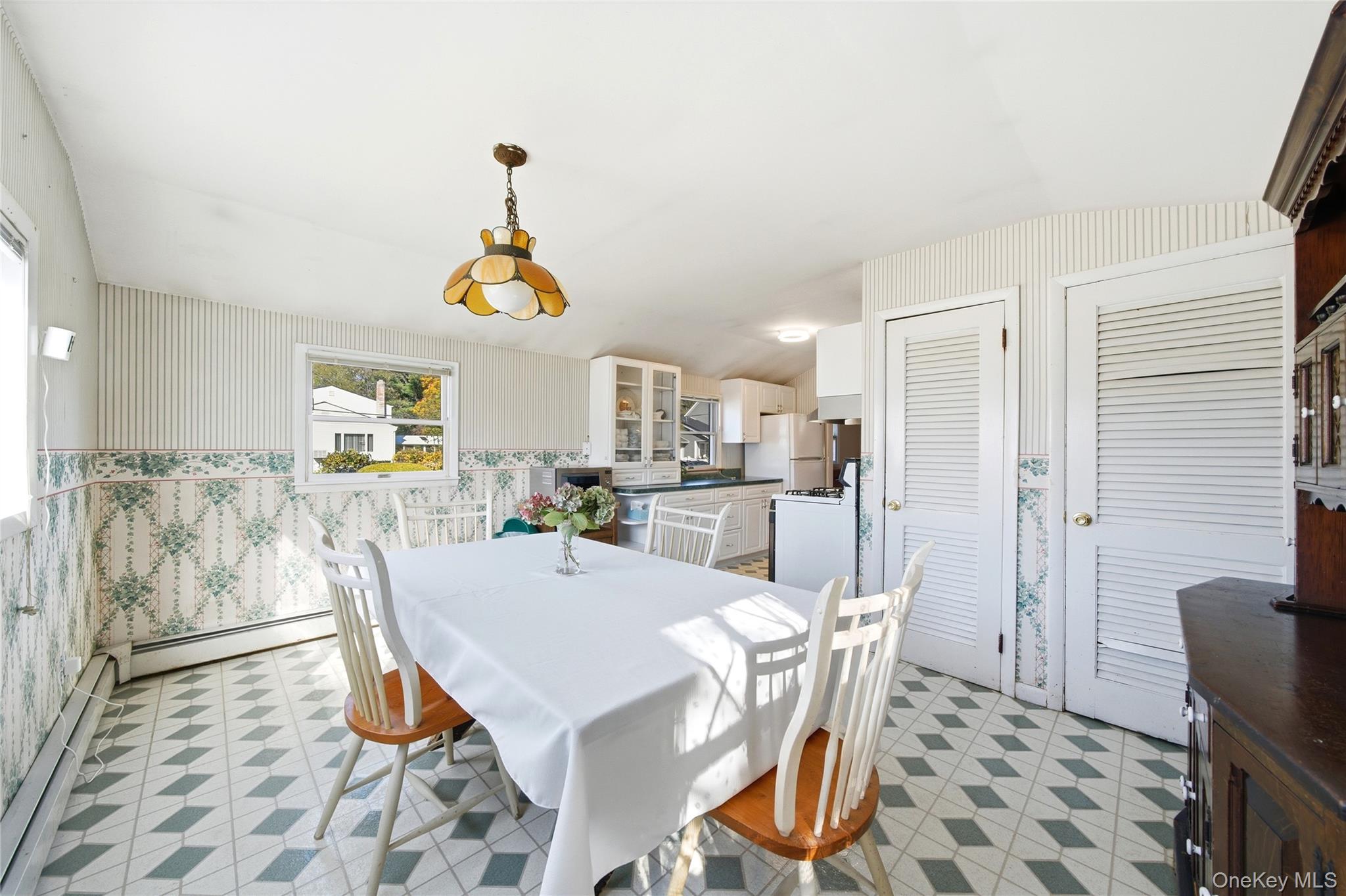 #12 photo, 68 7th Street, Bay Shore , NY 11706