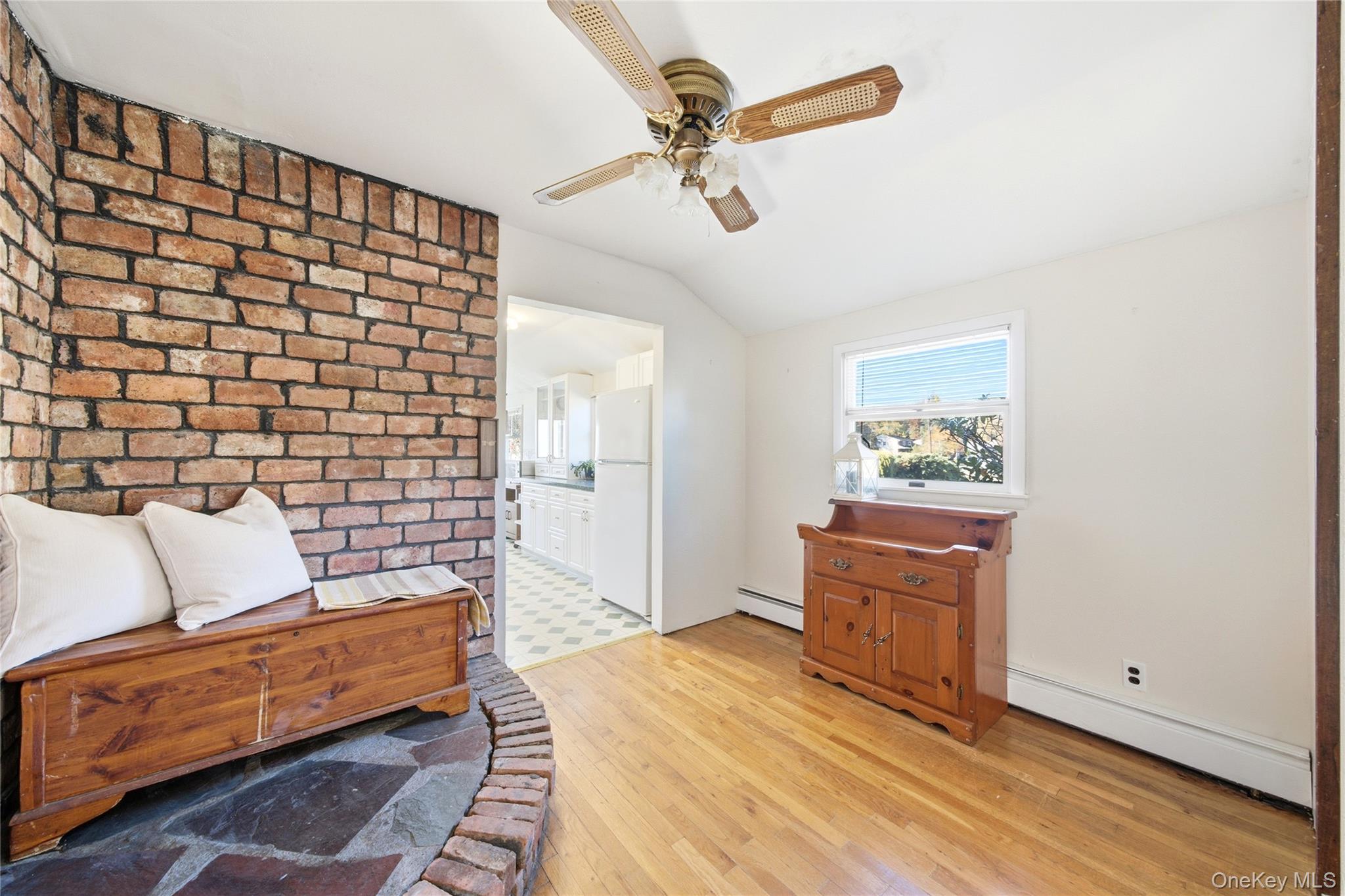 #5 photo, 68 7th Street, Bay Shore , NY 11706