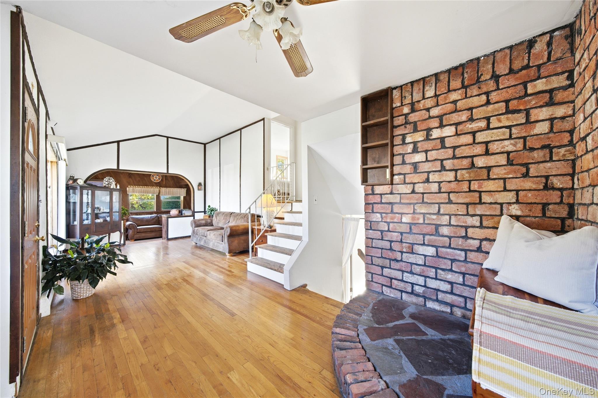 #6 photo, 68 7th Street, Bay Shore , NY 11706