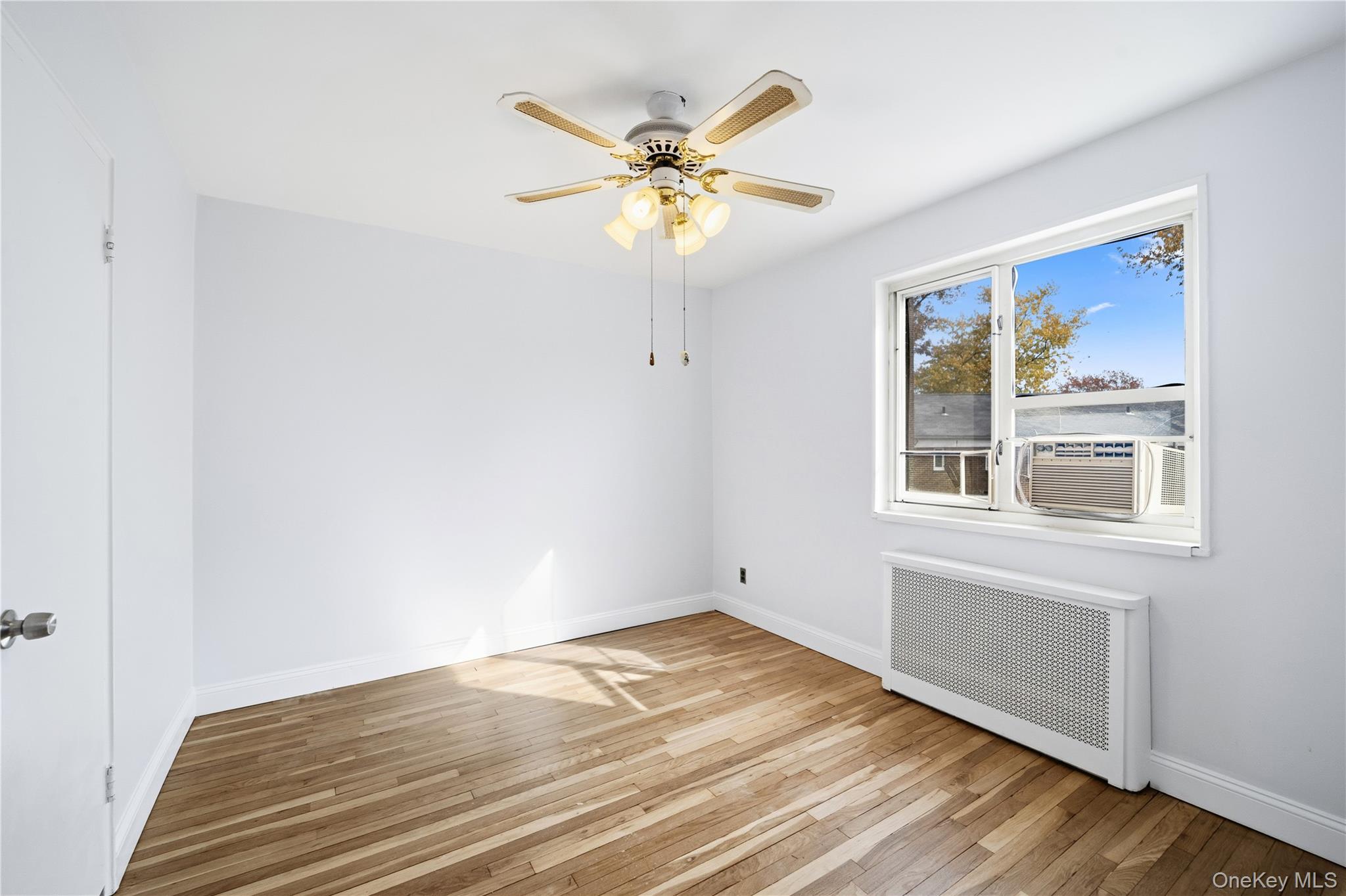 #16 photo, 228-08 Stronghurst Avenue, Queens Village , NY 11427