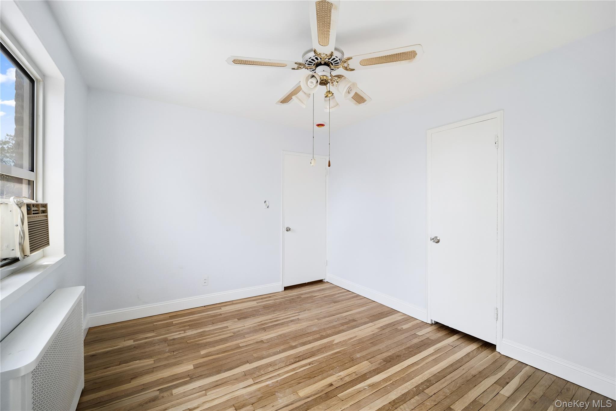 #17 photo, 228-08 Stronghurst Avenue, Queens Village , NY 11427