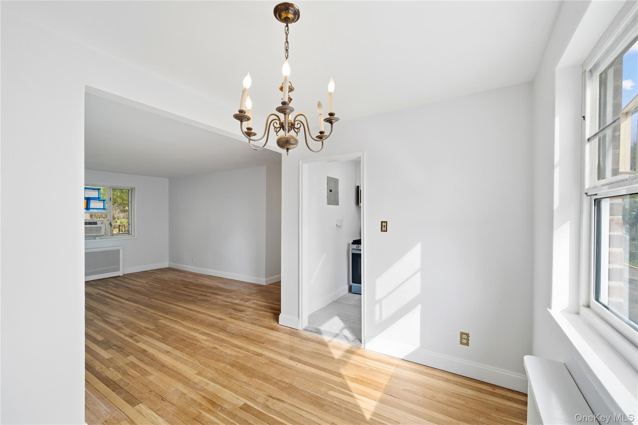 #8 photo, 228-08 Stronghurst Avenue, Queens Village , NY 11427