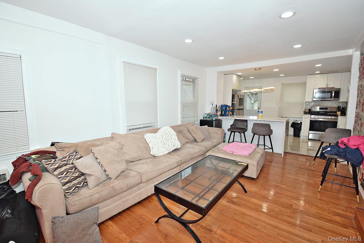 #16 photo, 16414 81st Avenue, クイーンズ区 Jamaica Estates , NY 11432