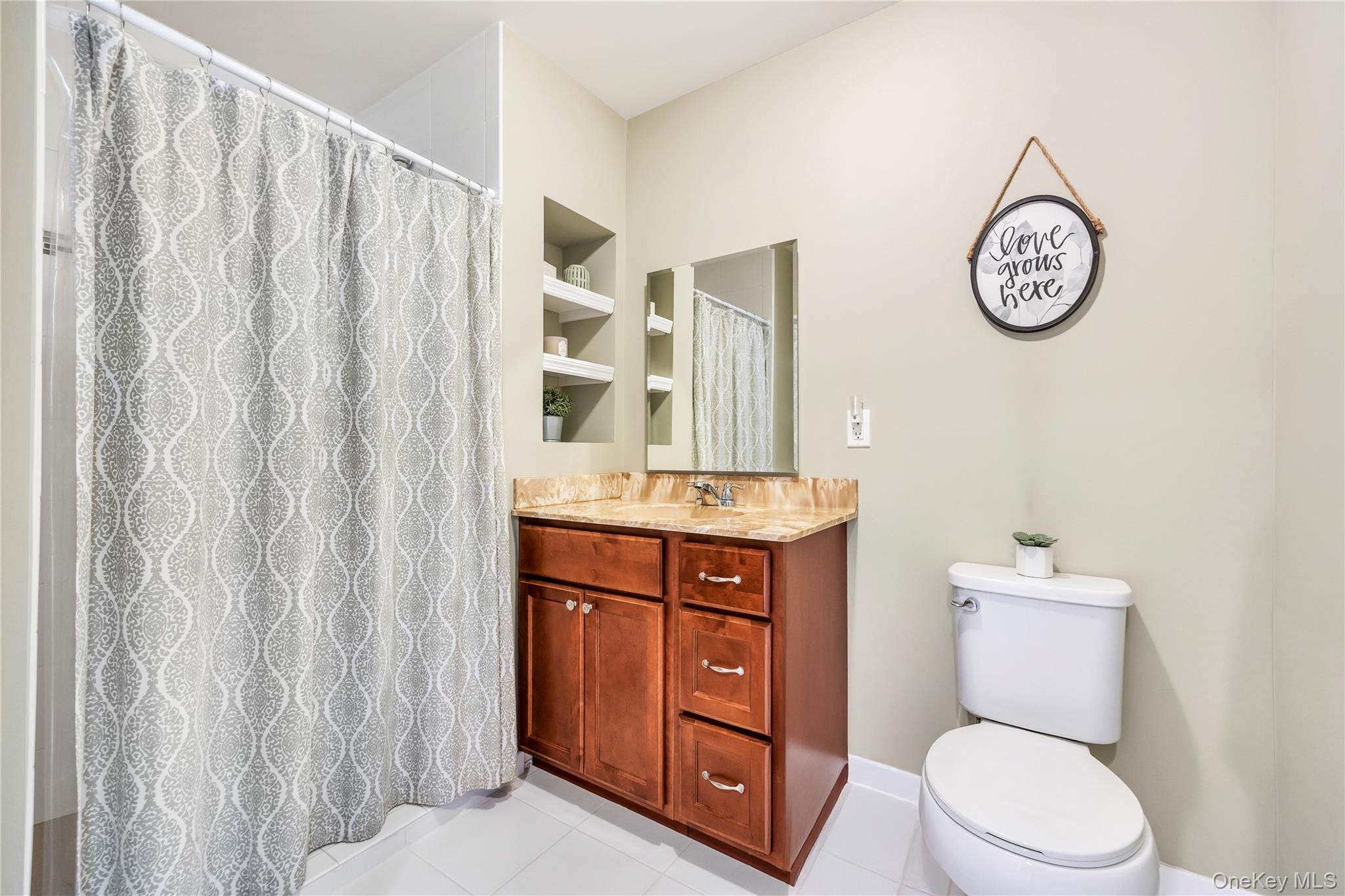 #15 photo, 100 Weatherby Lane, サフォーク郡 Central Islip , NY 11722