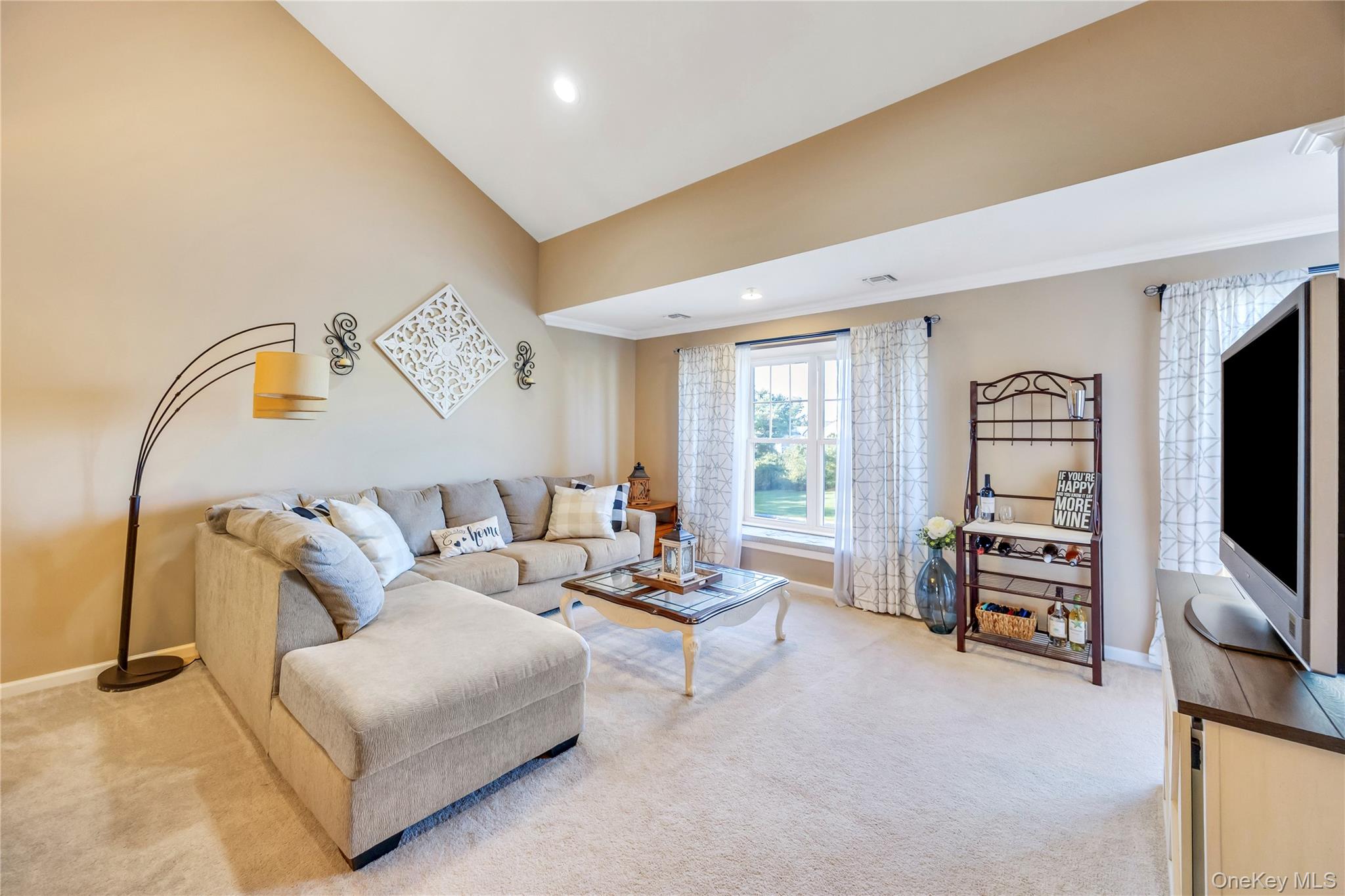 #3 photo, 100 Weatherby Lane, サフォーク郡 Central Islip , NY 11722