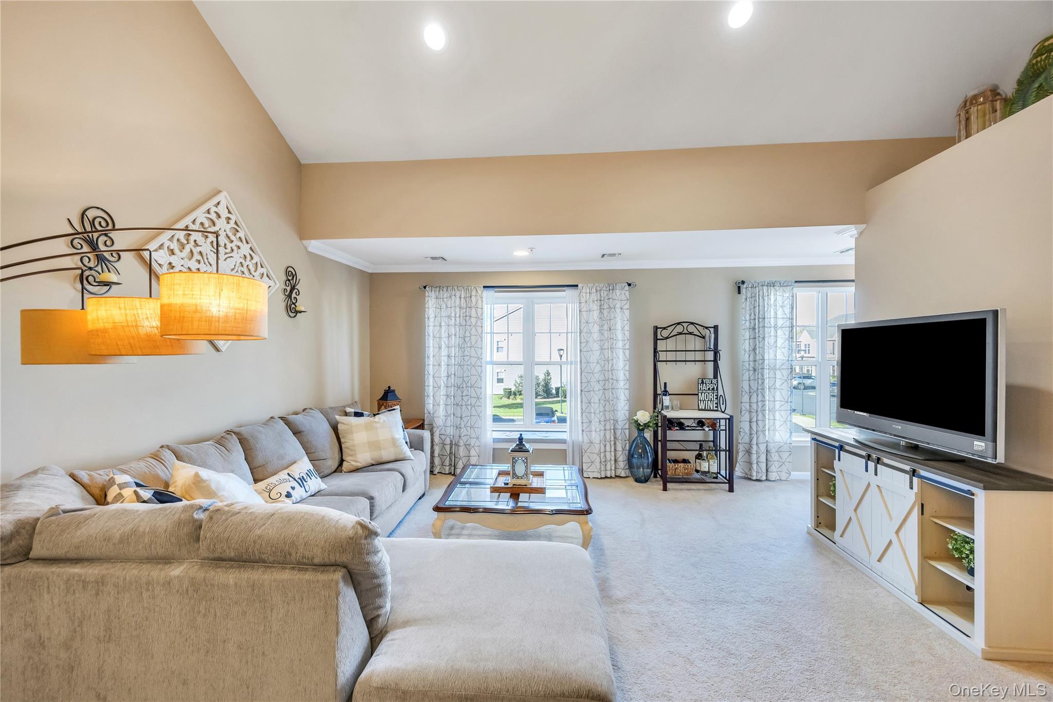 #4 photo, 100 Weatherby Lane, サフォーク郡 Central Islip , NY 11722