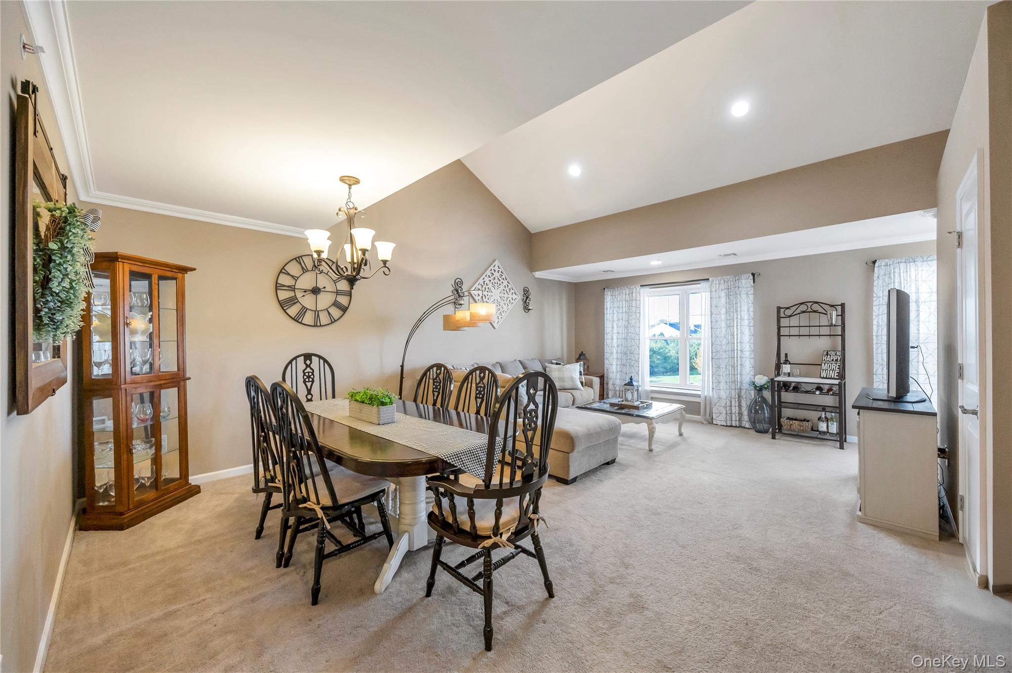 #8 photo, 100 Weatherby Lane, サフォーク郡 Central Islip , NY 11722