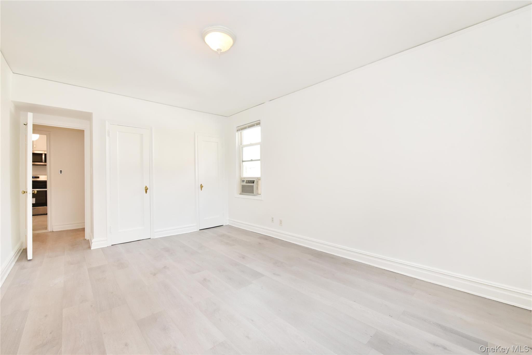 #11 photo, 94-10 64th Road, クイーンズ区 Rego Park , NY 11374