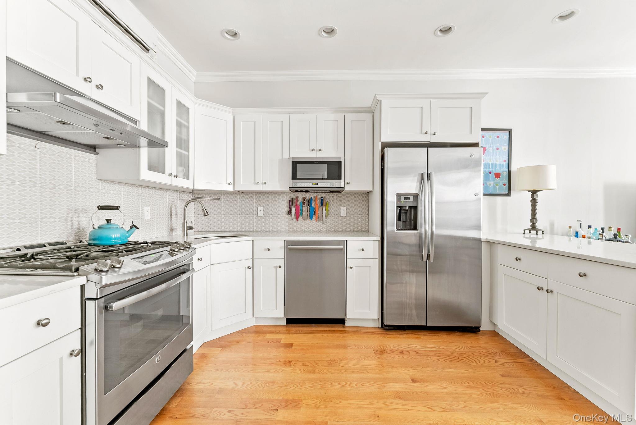 #2 photo, 382 Bergen Street, ブルックリン区 Brooklyn , NY 11217