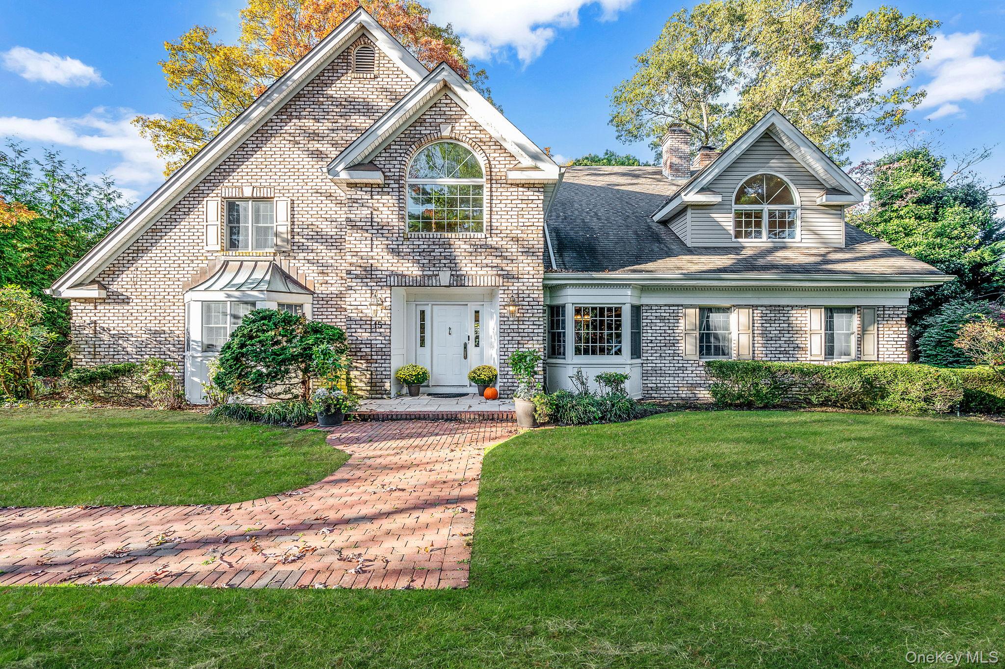 #1 photo, 15 Riviera Court, Great River , NY 11739