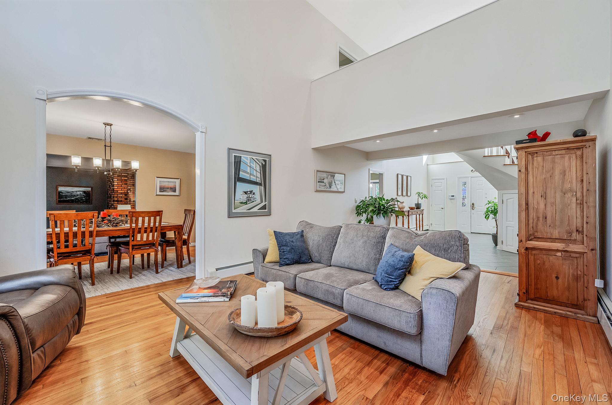 #14 photo, 15 Riviera Court, Great River , NY 11739