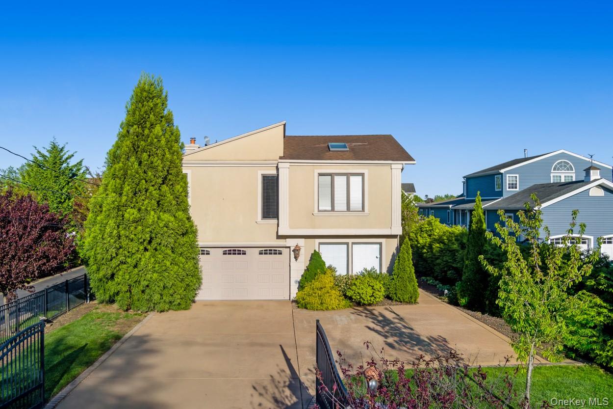 #8 photo, 135 Ocean Avenue, Massapequa , NY 11758