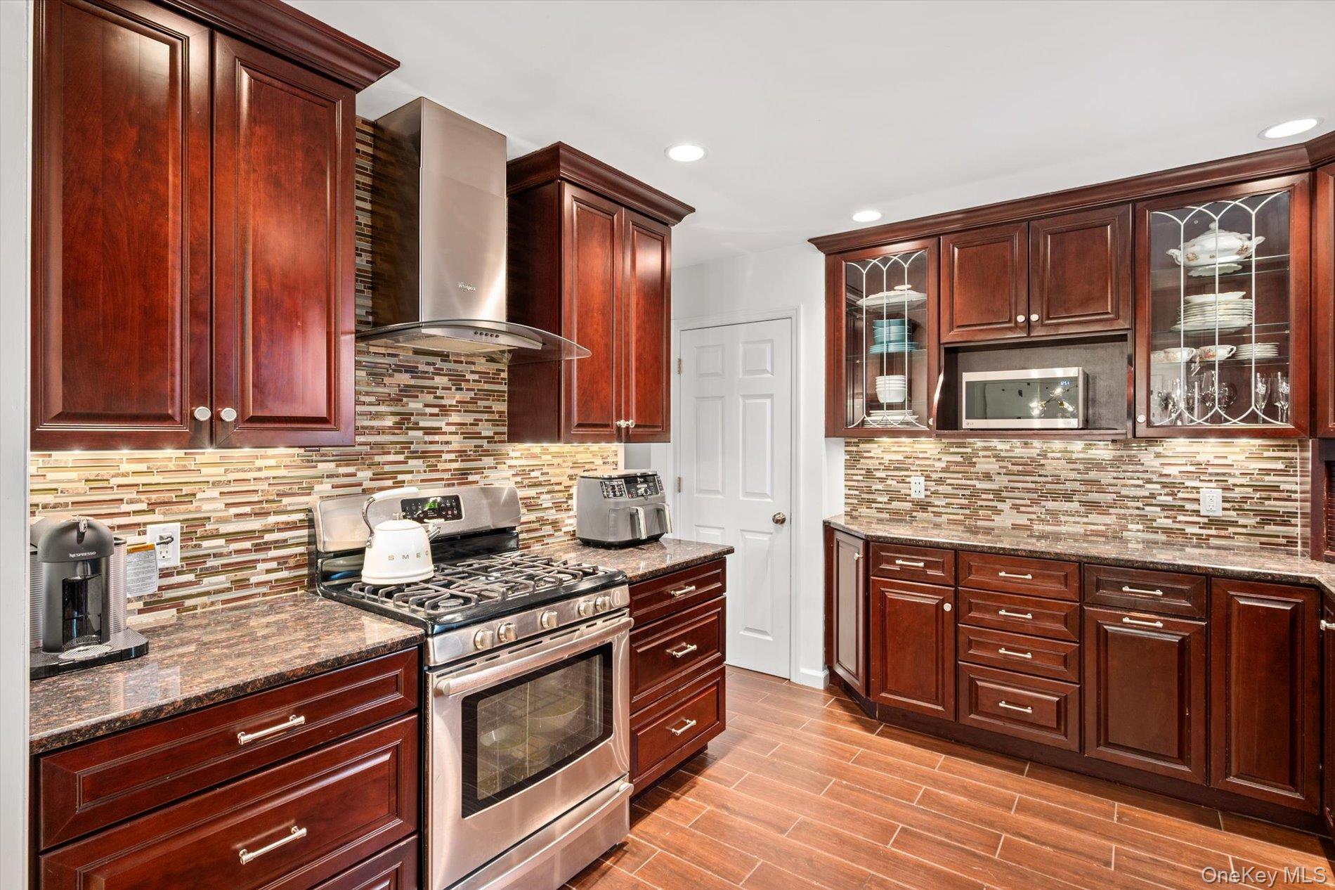 #6 photo, 31 Louisa Court, サフォーク郡 Northport , NY 11768