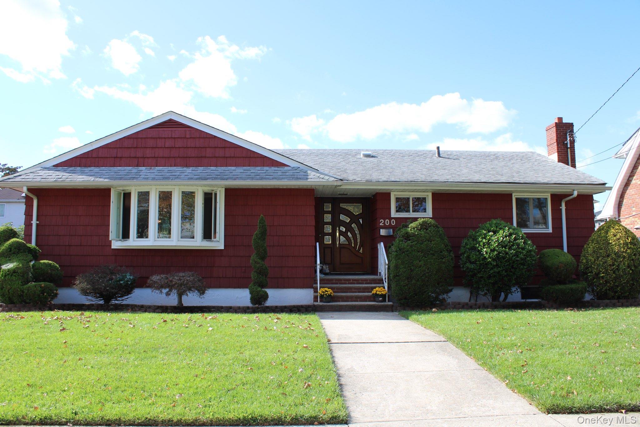 #1 photo, 200 Mallory Avenue, スタテンアイランド Staten Island , NY 10305