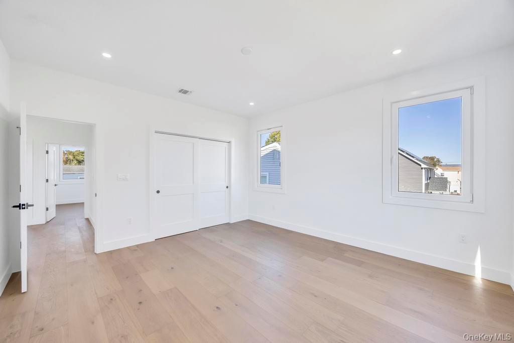 #17 photo, 14 Bark Lane, ナッソー郡 Levittown , NY 11756