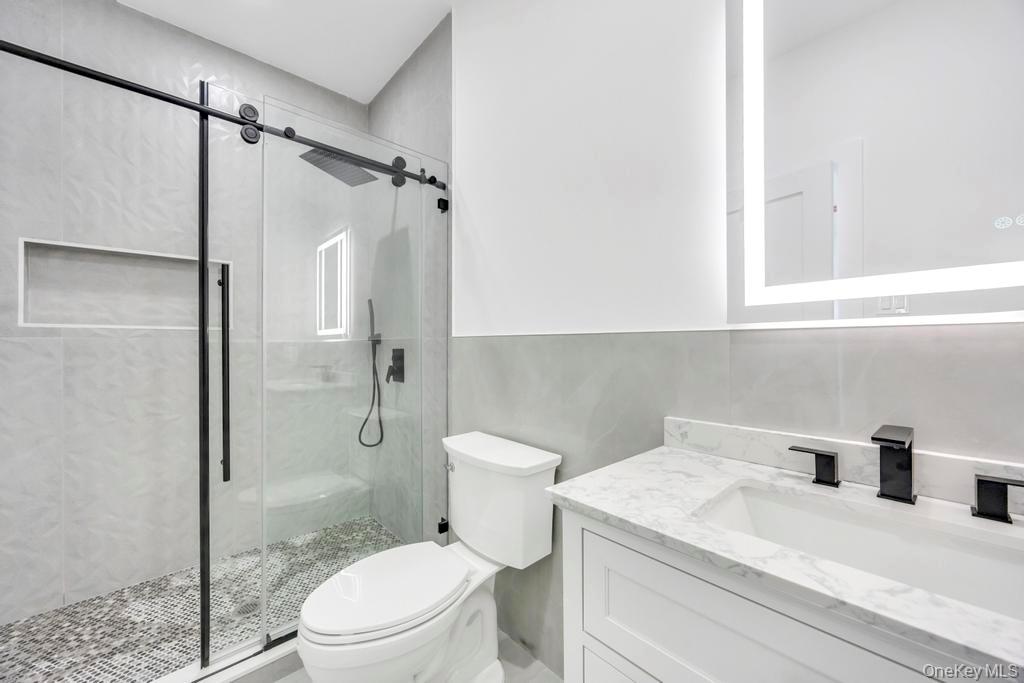 #19 photo, 14 Bark Lane, ナッソー郡 Levittown , NY 11756