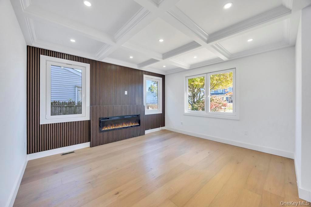 #4 photo, 14 Bark Lane, ナッソー郡 Levittown , NY 11756