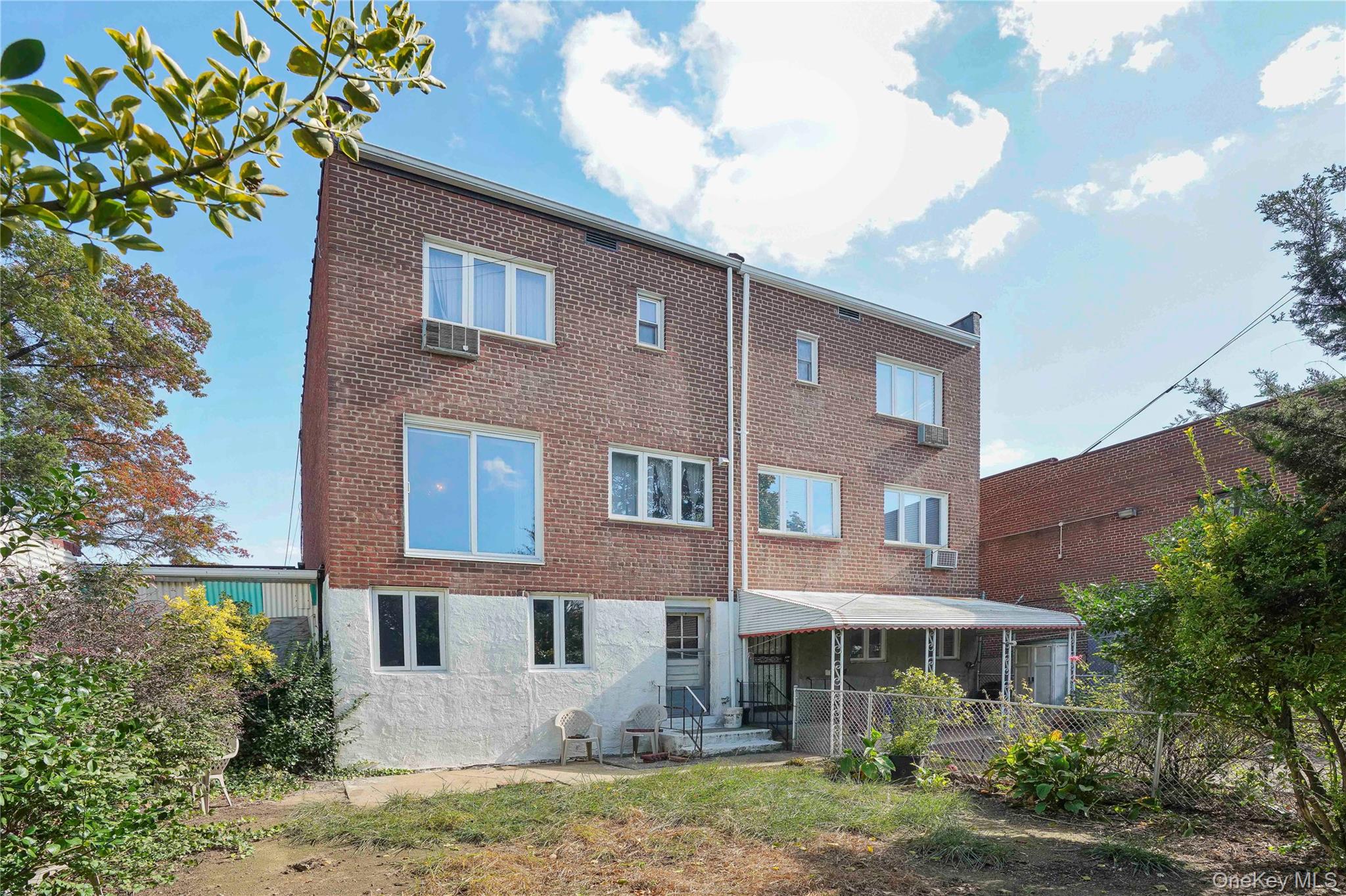 #6 photo, 5444 69th Street, クイーンズ区 Maspeth , NY 11378