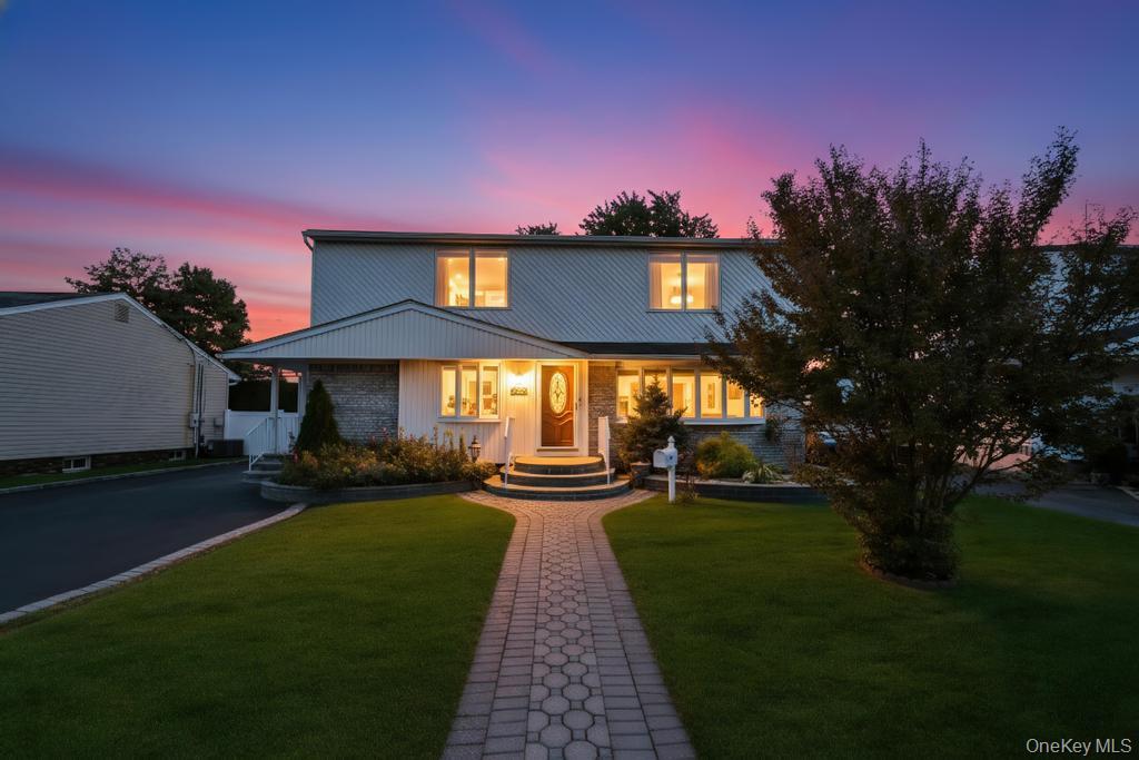 #1 photo, 30 Andover Lane, ナッソー郡 Hicksville , NY 11801