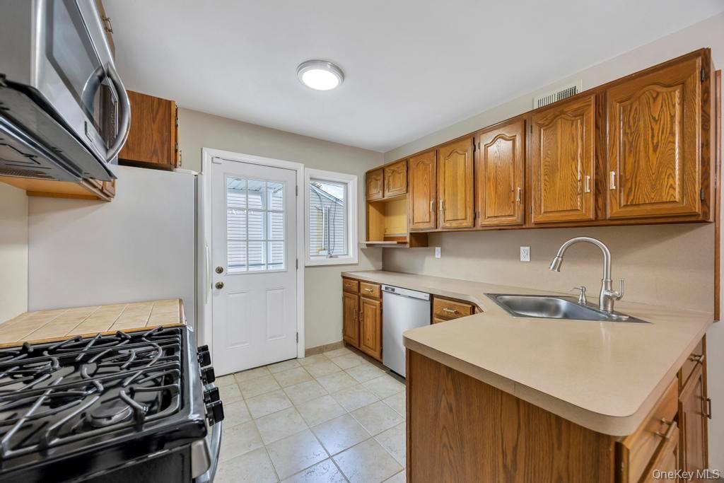 #3 photo, 30 Andover Lane, ナッソー郡 Hicksville , NY 11801