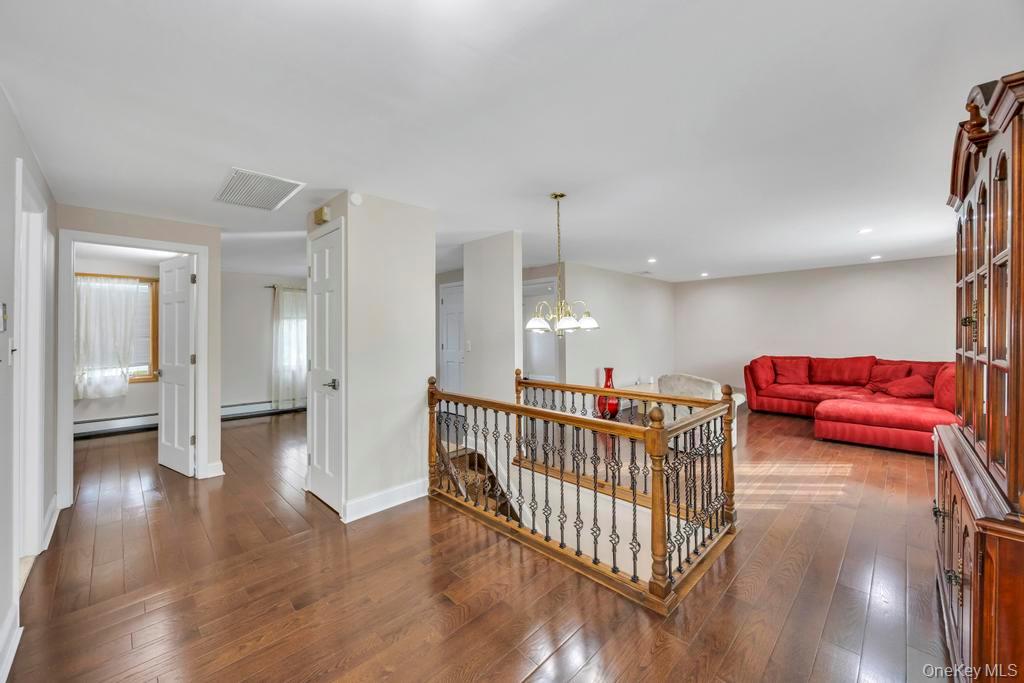 #8 photo, 30 Andover Lane, ナッソー郡 Hicksville , NY 11801