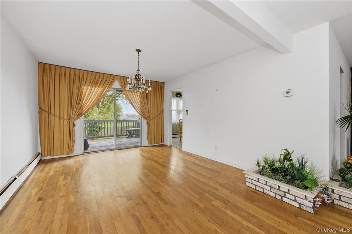 #7 photo, 10 Gate Lane, West Islip , NY 11795