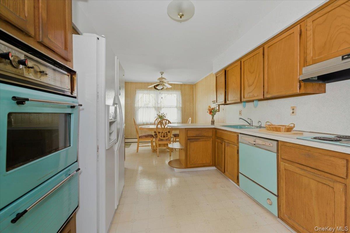 #9 photo, 10 Gate Lane, West Islip , NY 11795