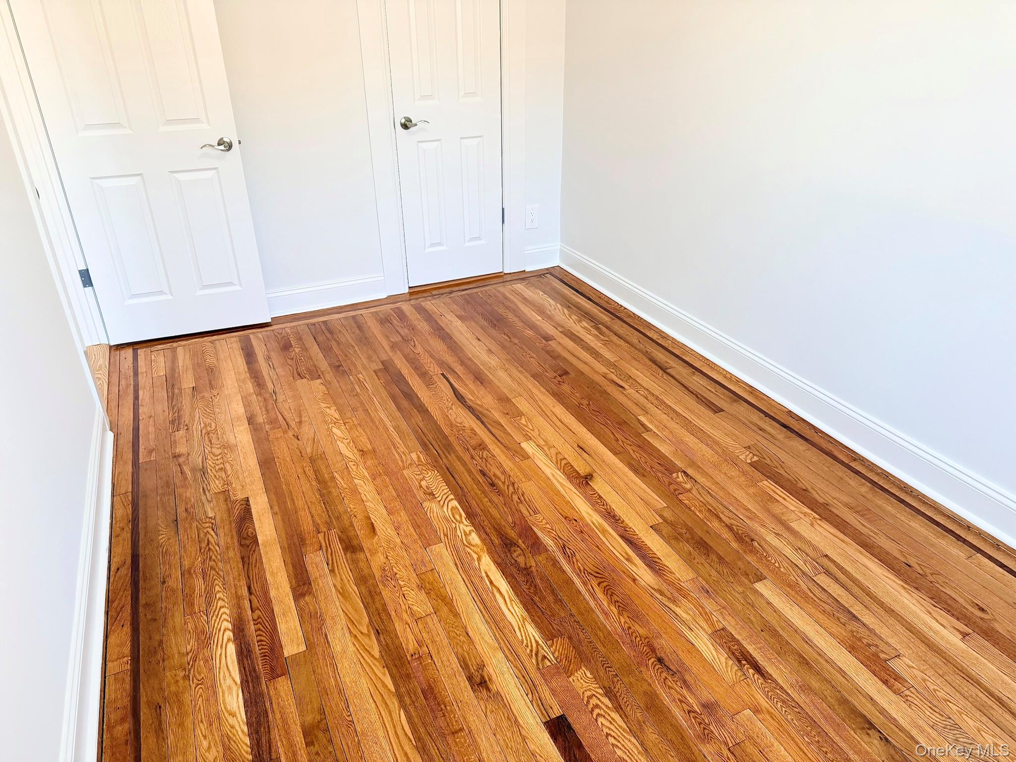 #14 photo, 47-48 43 Street, クイーンズ区 Woodside , NY 11377