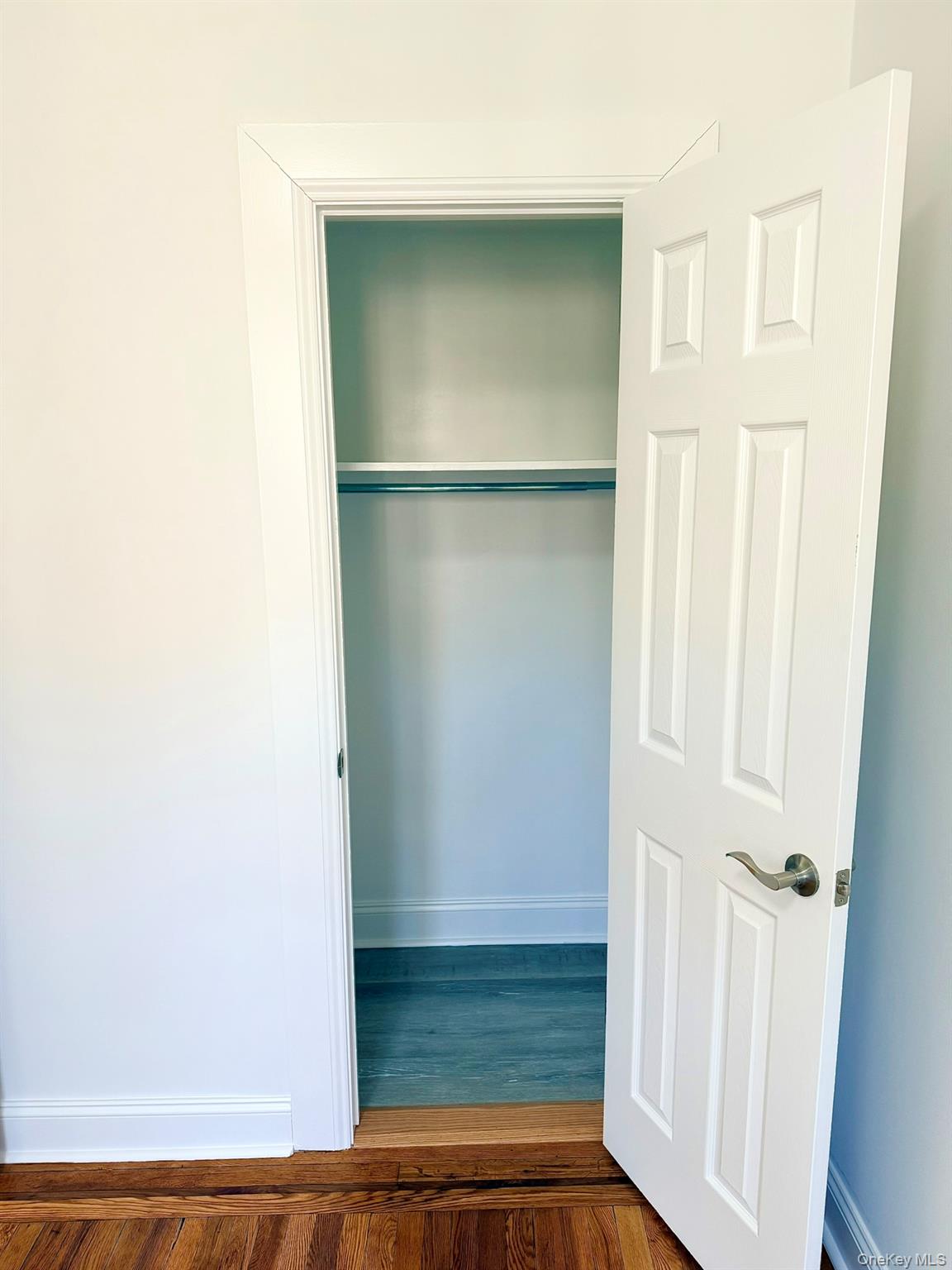 #18 photo, 47-48 43 Street, クイーンズ区 Woodside , NY 11377