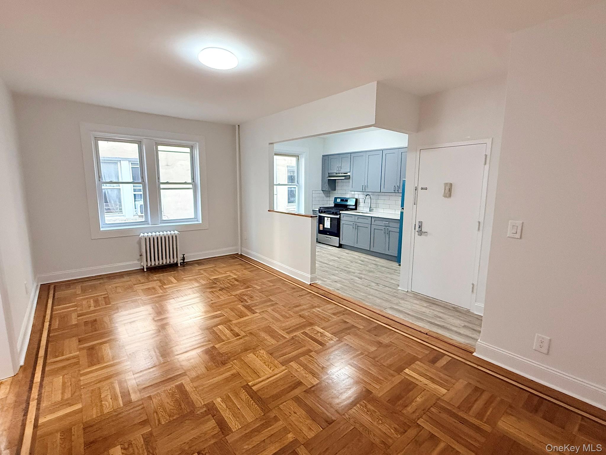 #7 photo, 47-48 43 Street, クイーンズ区 Woodside , NY 11377