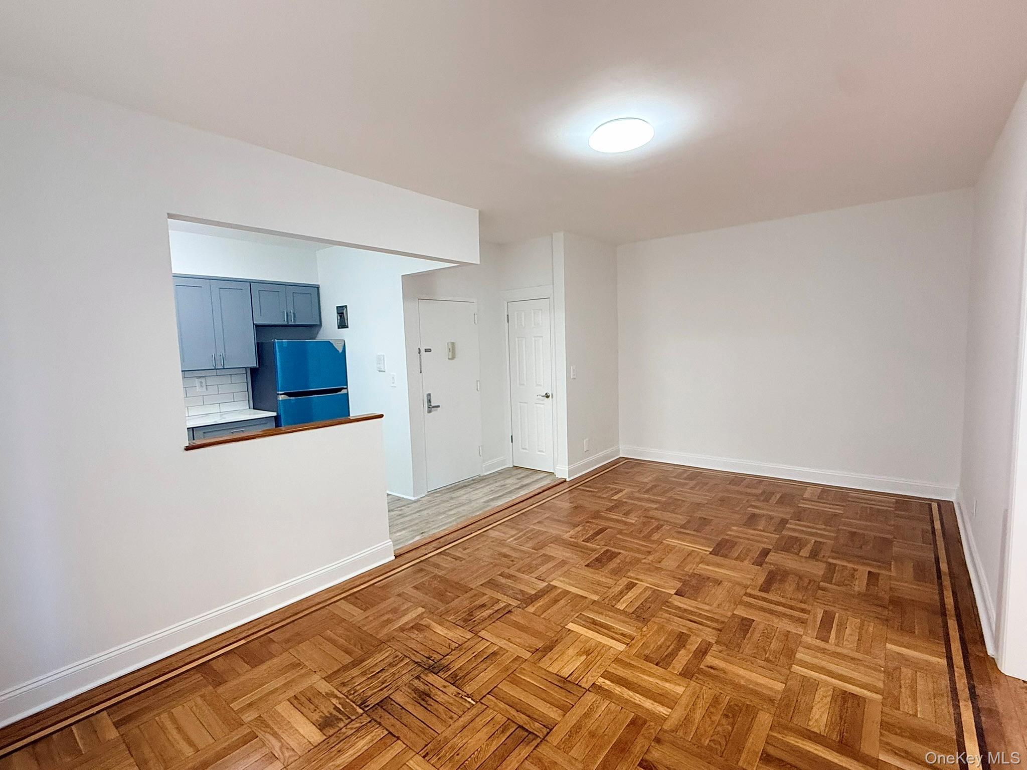 #9 photo, 47-48 43 Street, クイーンズ区 Woodside , NY 11377