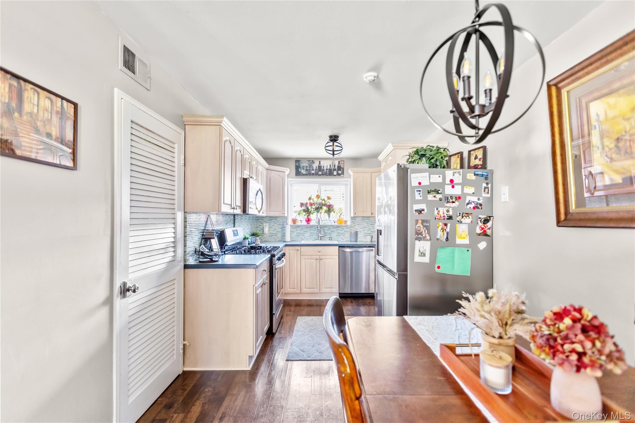 #5 photo, 93 Gauguin Court, Middle Island , NY 11953