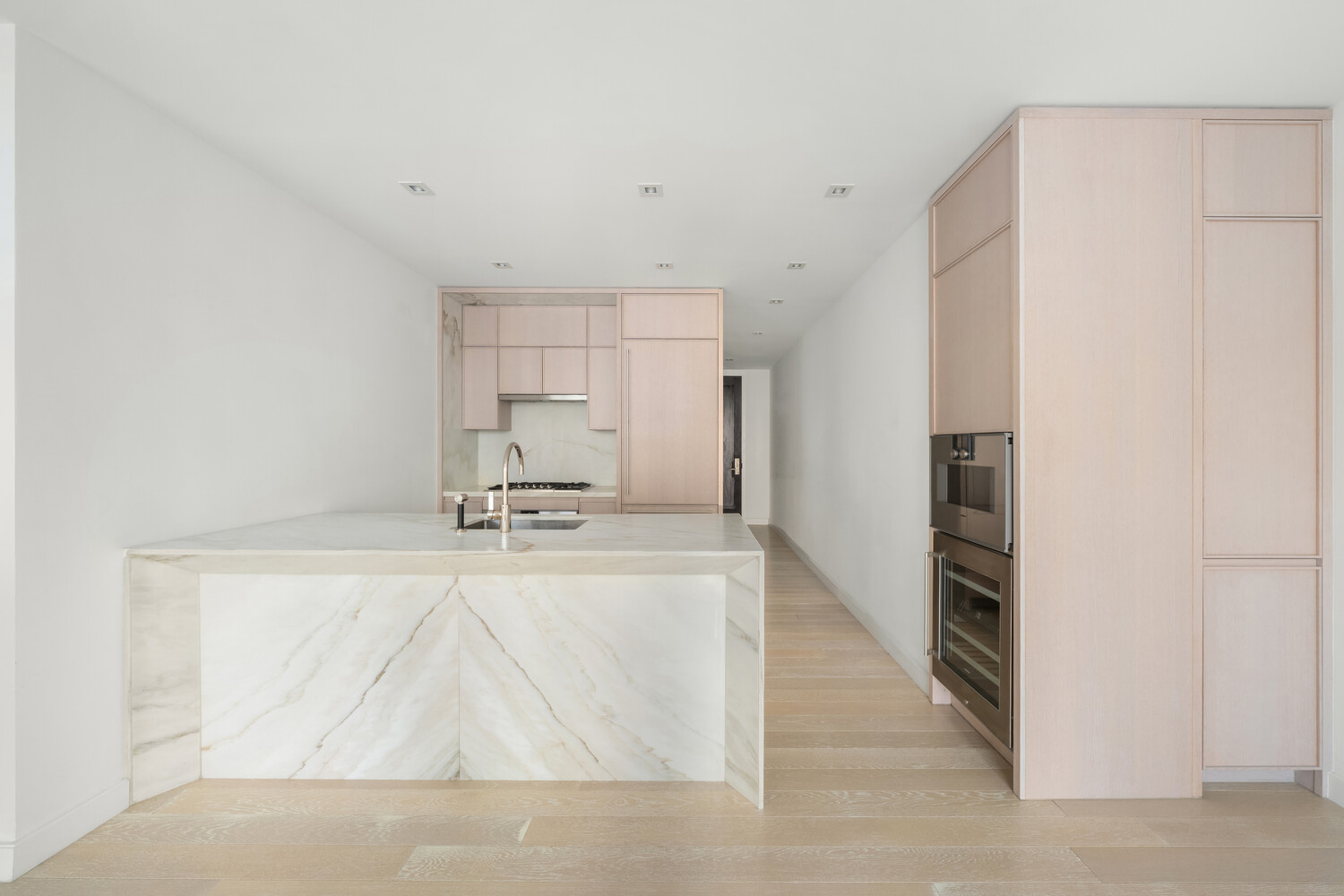 #3 photo, 138 E 50TH Street, マンハッタン Turtle Bay , NY 10022