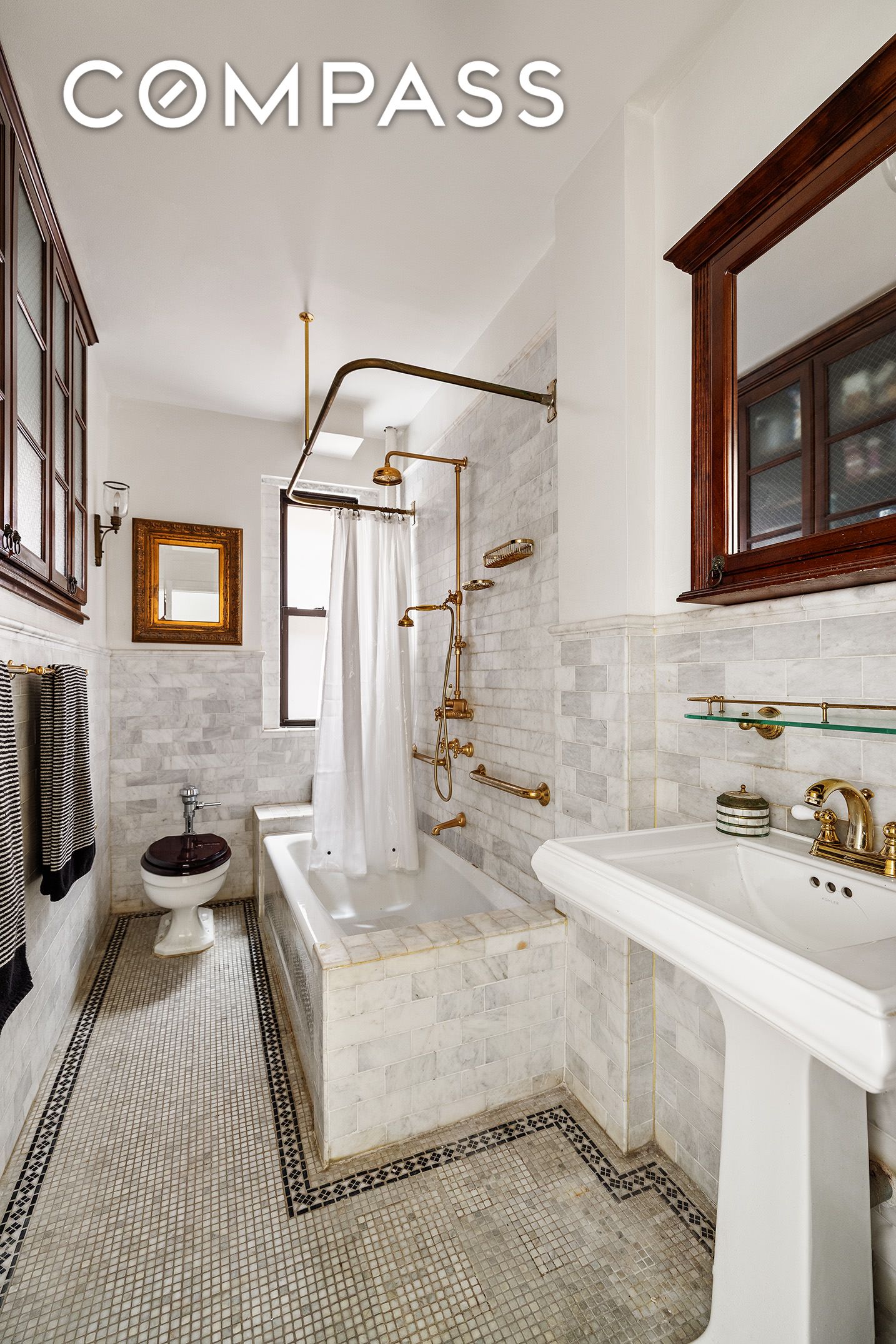 #8 photo, 609 W 114th Street, マンハッタン Morningside Heights , NY 10025