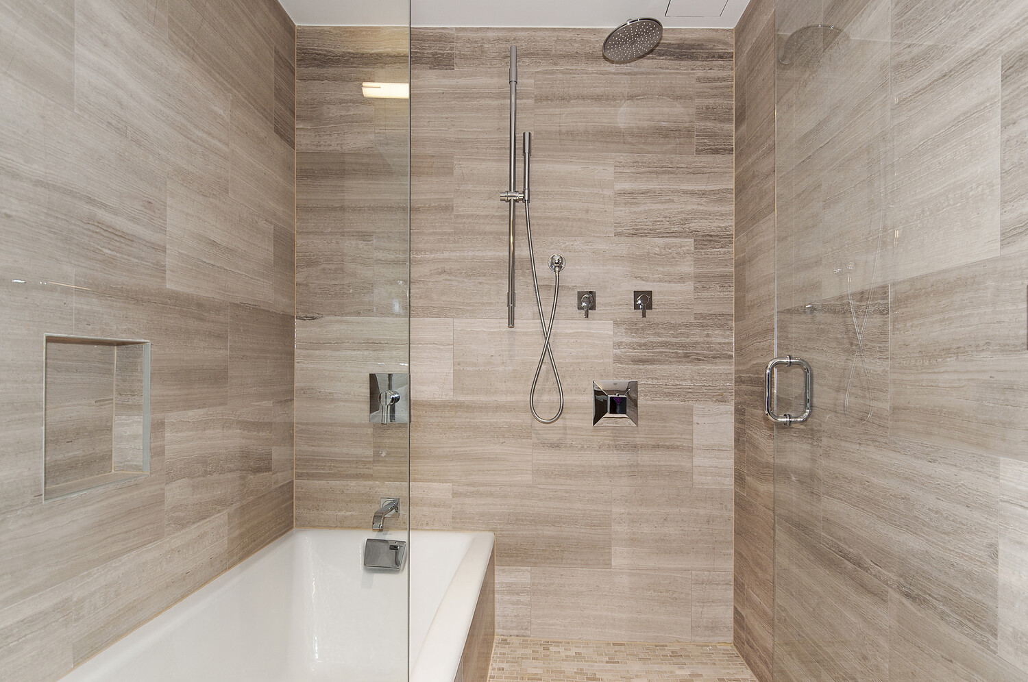 #7 photo, 337 E 62ND Street, マンハッタン Lenox Hill , NY 10065