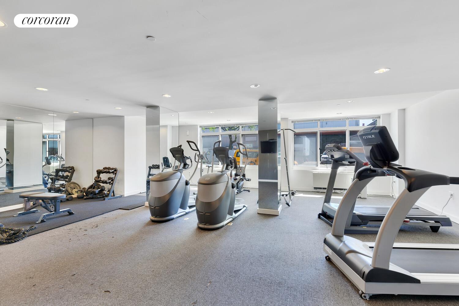 #8 photo, Astoria, クイーンズ区 Astoria , NY 11106