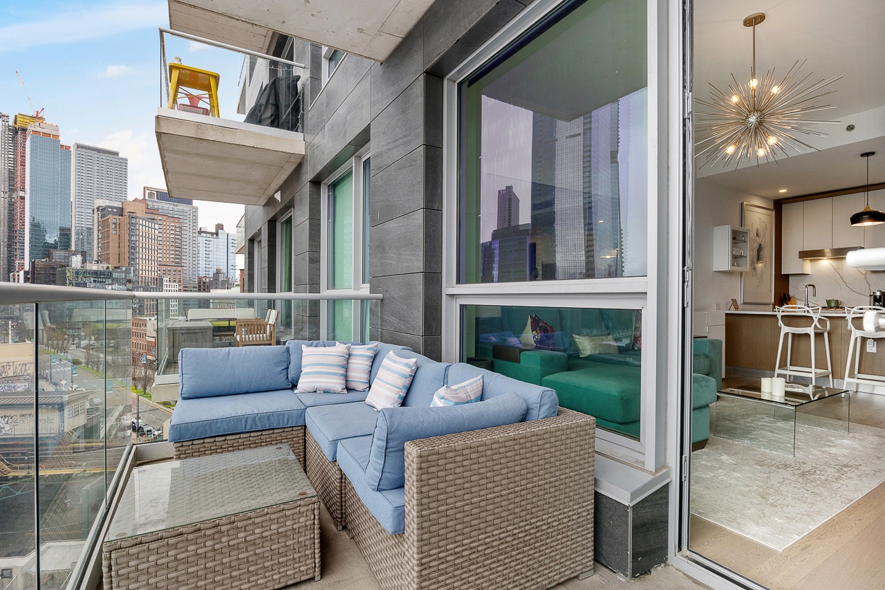 #13 photo, 22-43 Jackson Avenue, Court Square , NY 11101