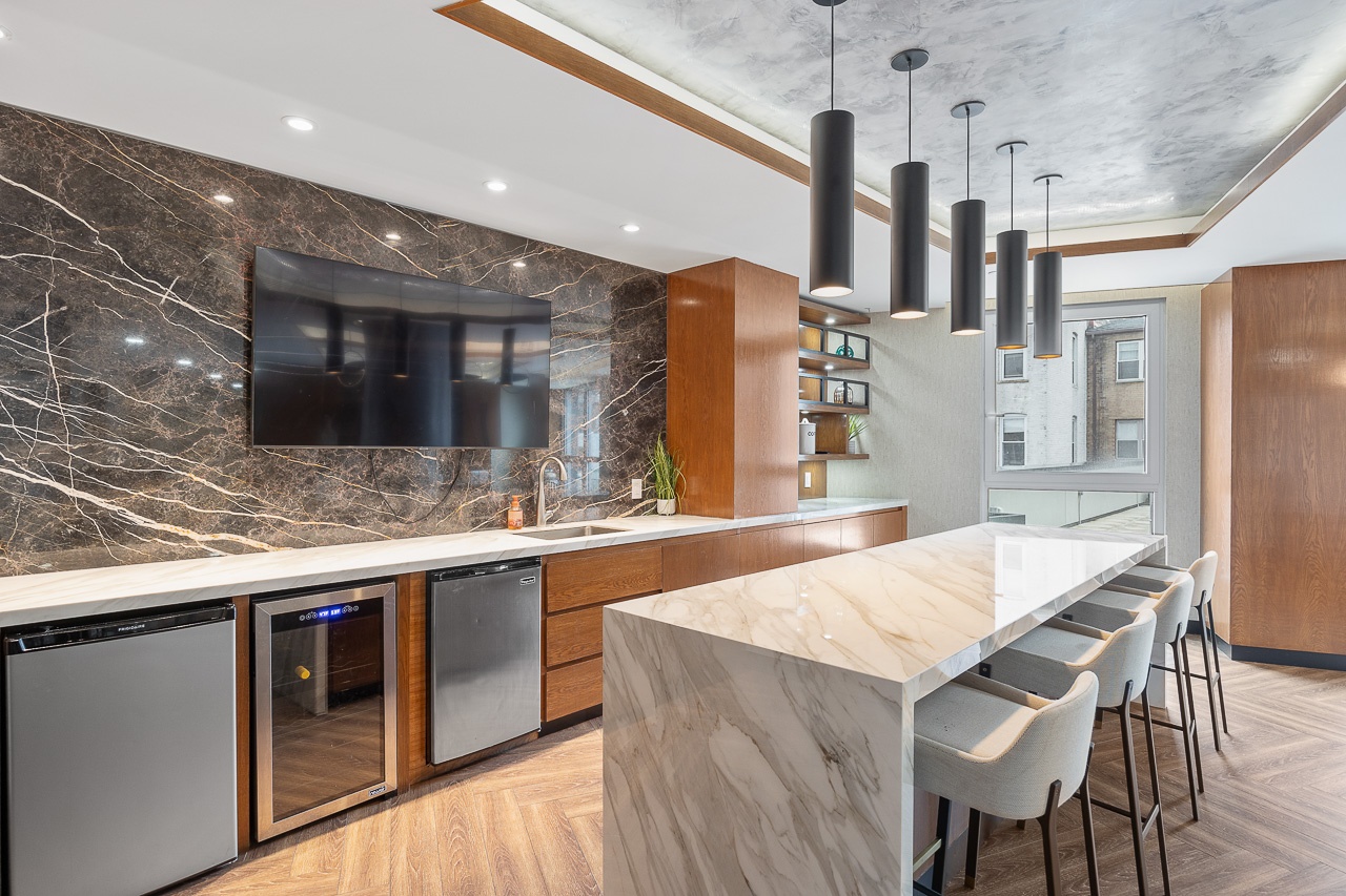 #16 photo, 22-43 Jackson Avenue, Court Square , NY 11101