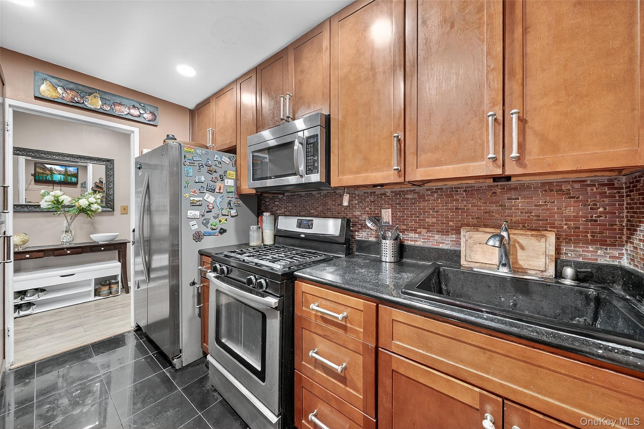 #13 photo, 1010 Sherman Avenue, ブロンクス区 Bronx , NY 10456