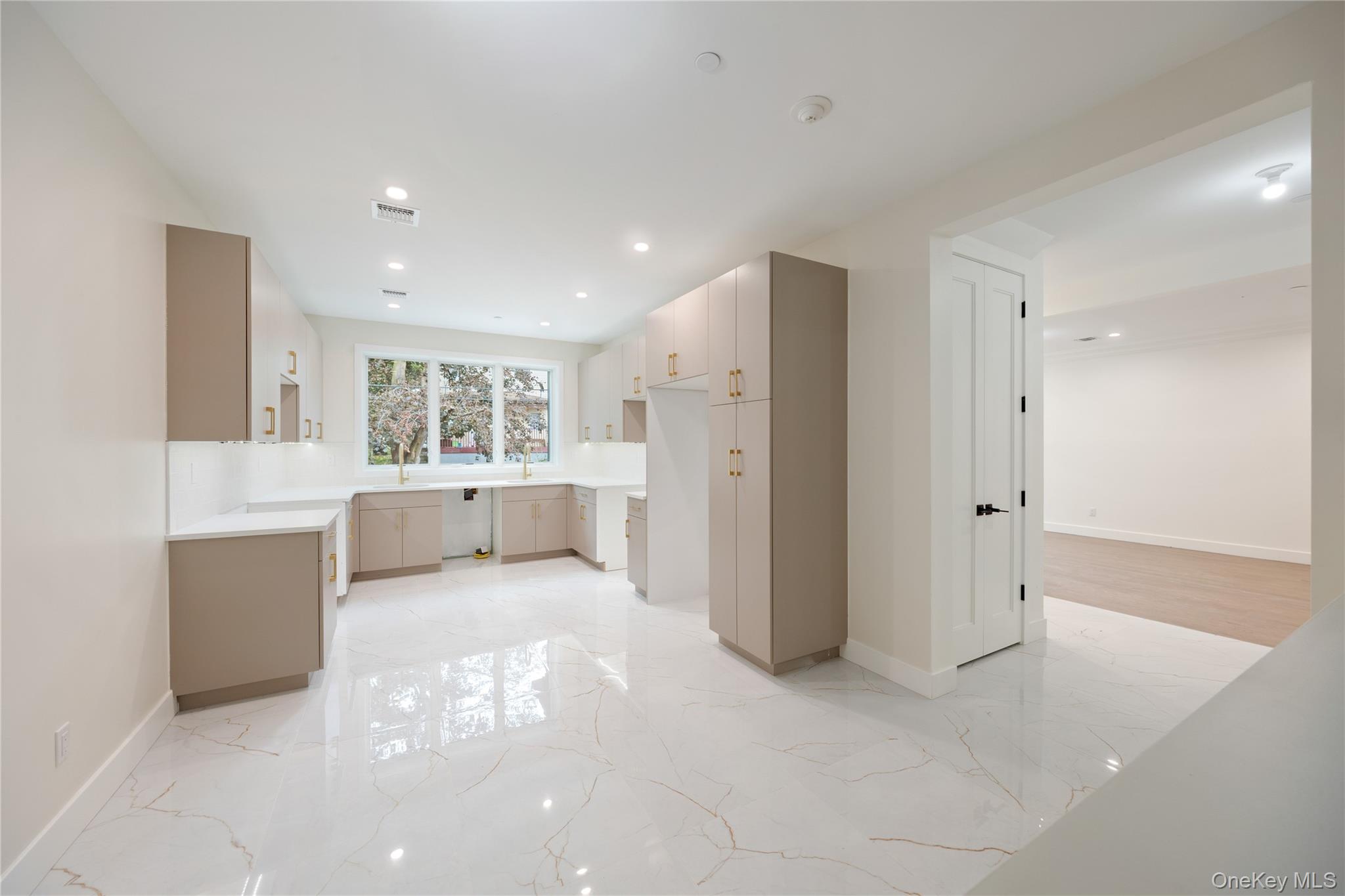 #18 photo, 133 Lake Street, Monsey , NY 10977