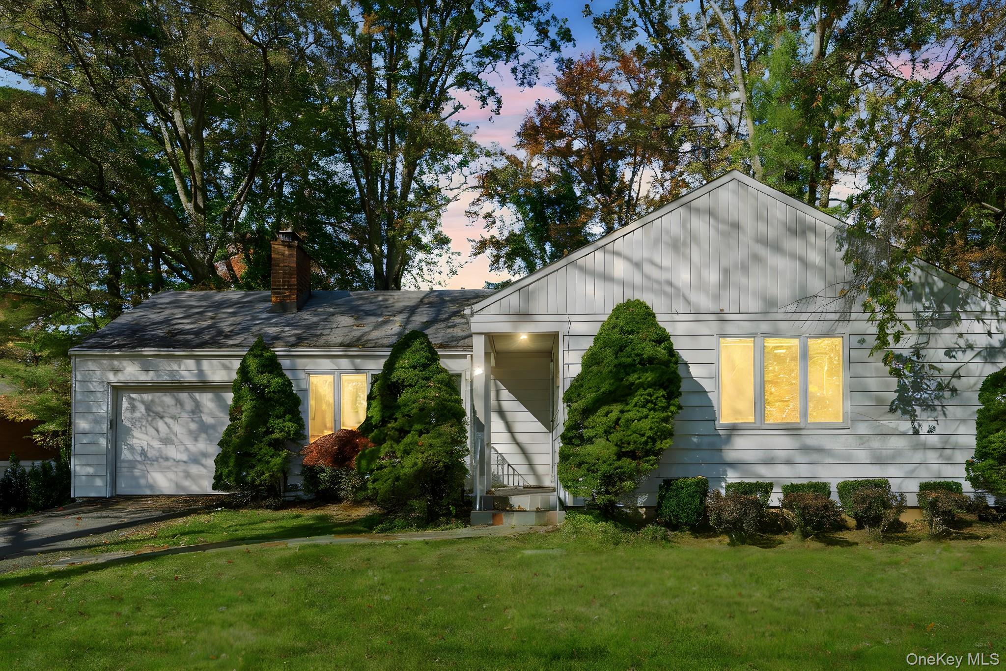 #2 photo, 52 Rogers Drive, New Rochelle , NY 10804