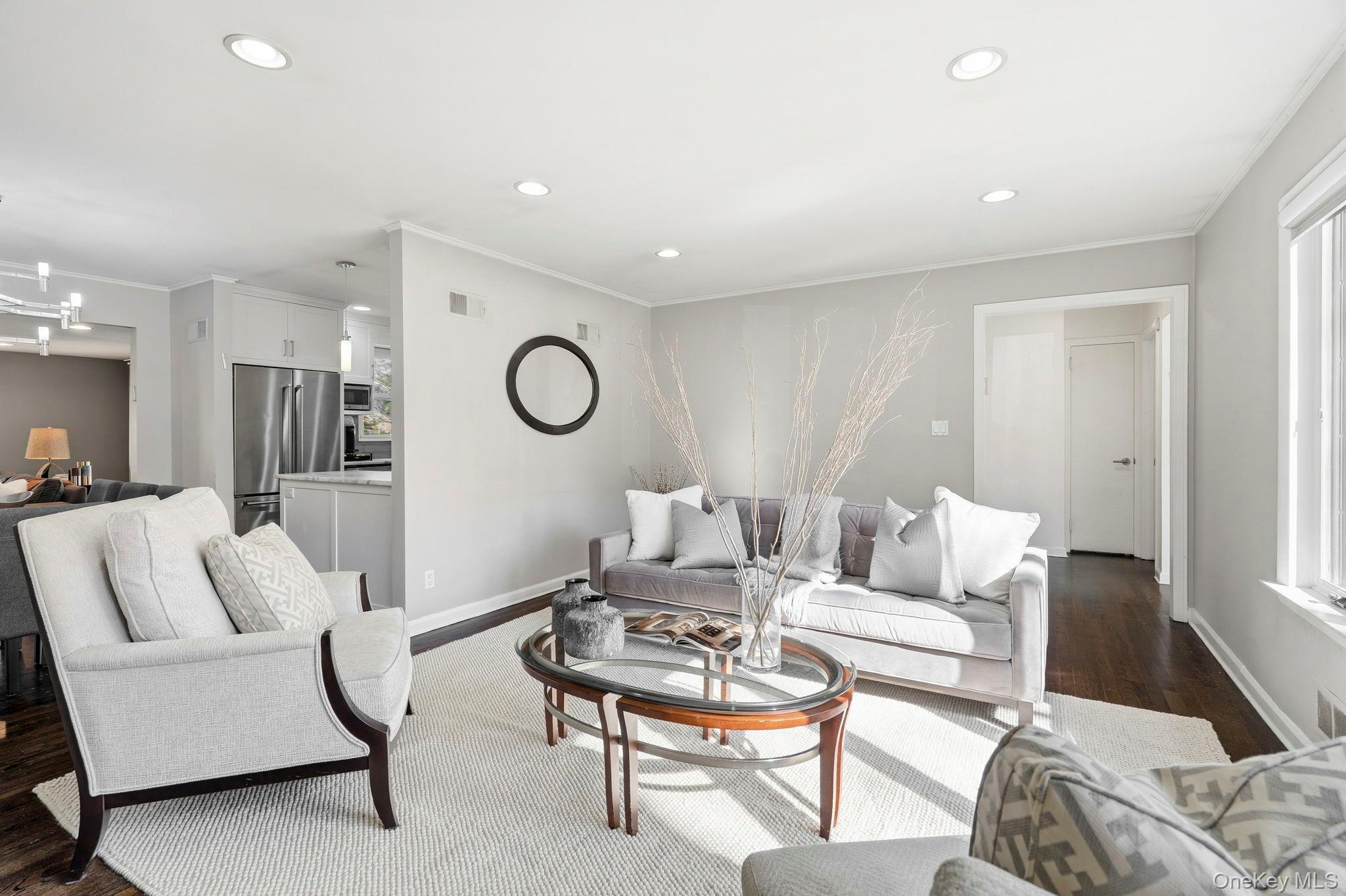 #4 photo, 52 Rogers Drive, New Rochelle , NY 10804