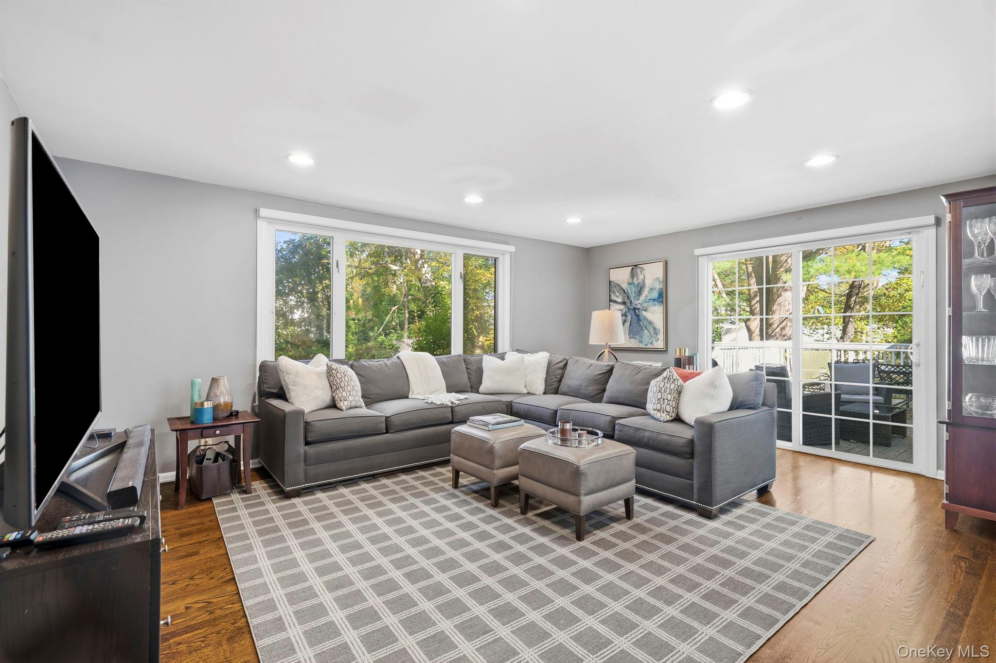 #8 photo, 52 Rogers Drive, New Rochelle , NY 10804