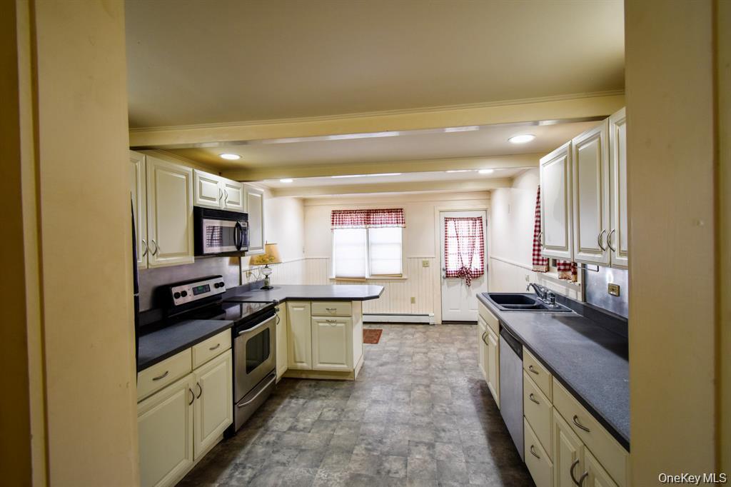 #4 photo, 6099 Route 82, Stanfordville , NY 12581