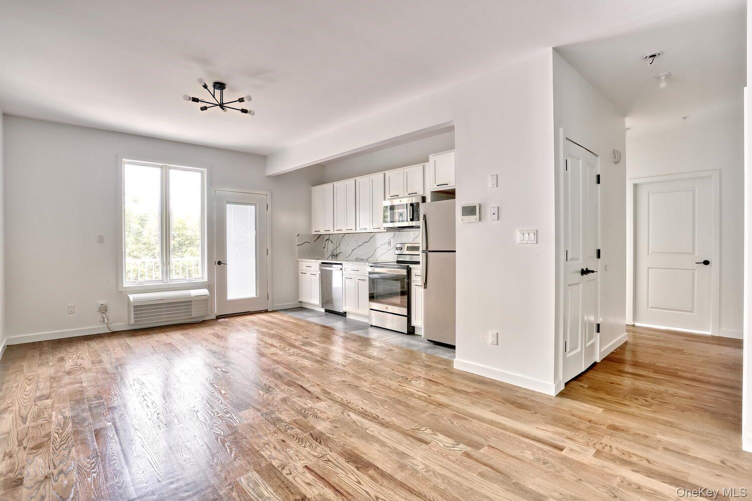 #11 photo, 962 S Route 9W, Congers , NY 10920